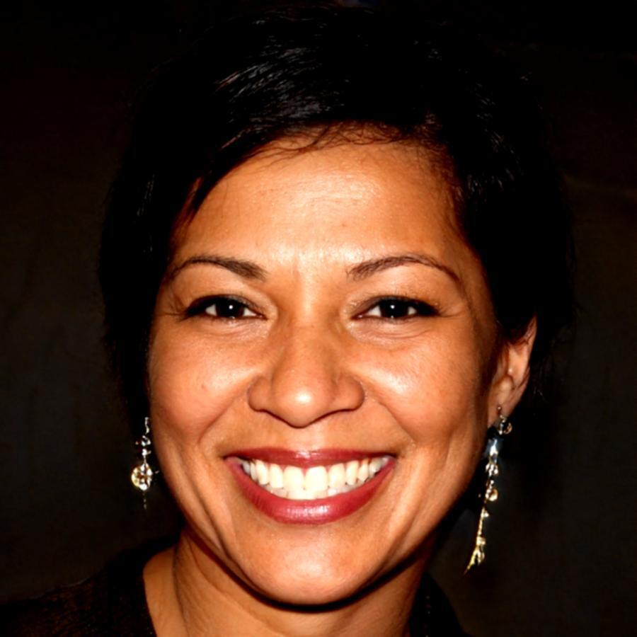 Ana Torres, Fotógrafa Independiente